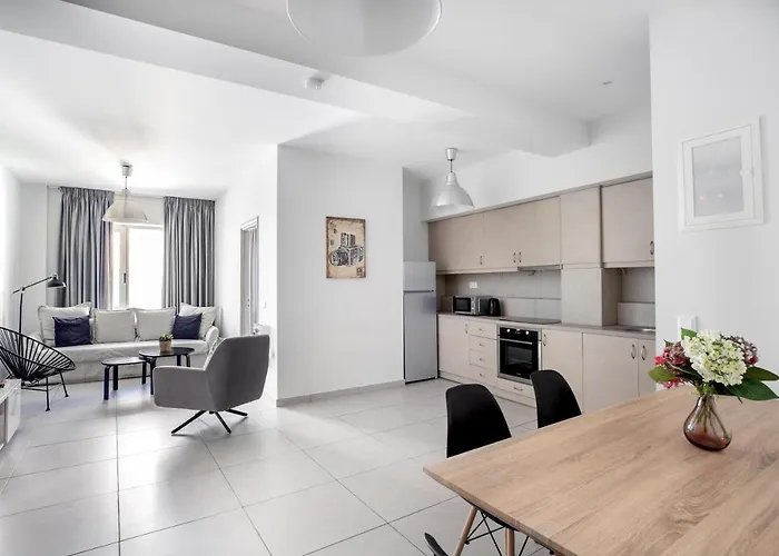 Supreme B2 Apartment In Syntagma