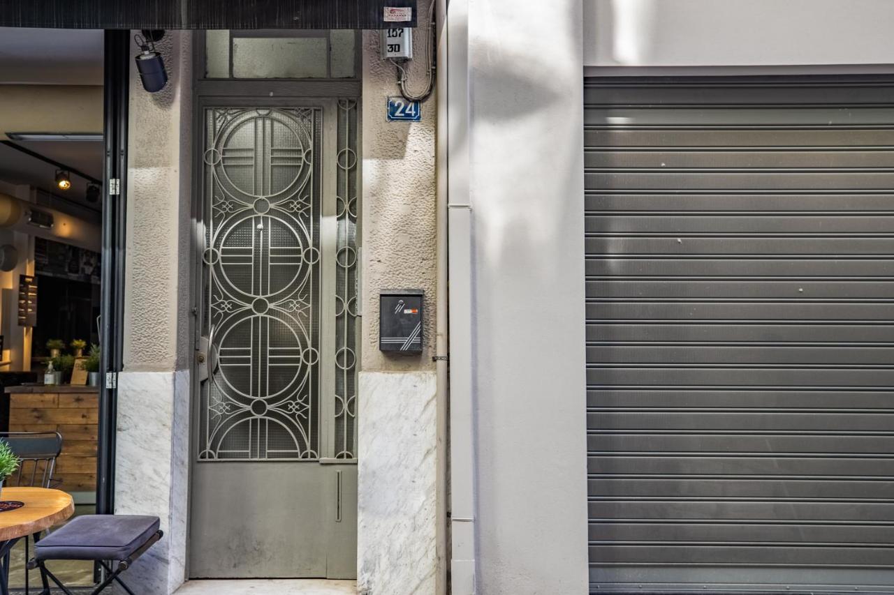 Supreme B2 In Syntagma